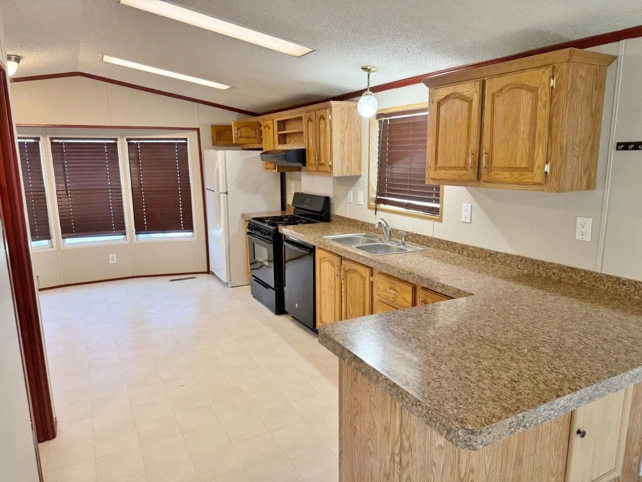4028 Blue Bell Dr — photo 2
