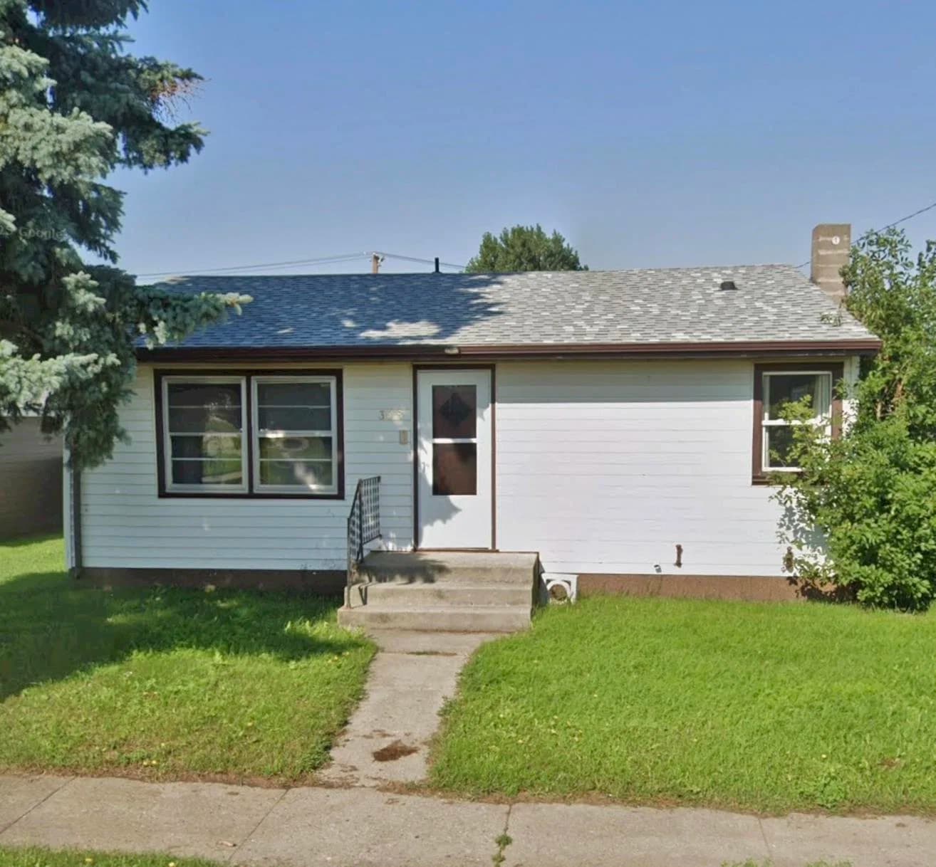 308 2nd St SE, Towner, ND